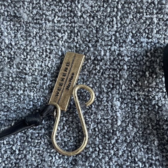 Geometric Gold Necklace - Picture 3 of 4